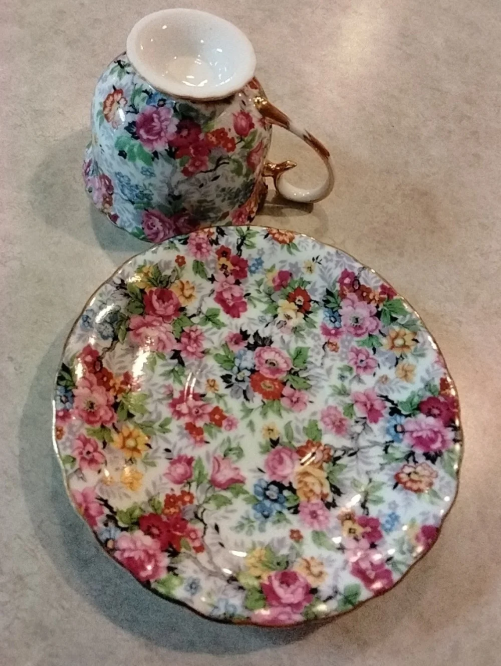 Vintage Style Two's Company Floral Chintz Porcelain Gold Trim Teacup and Saucer